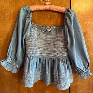 NWT Women’s American Eagle Smocked Embroidered Denim-Style Peplum Top